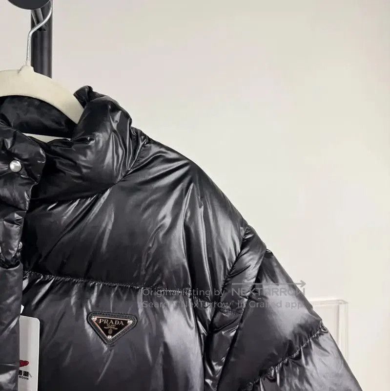 Prada Prada Black Cropped Down Jacket for Women. Size M / US 6-8 / IT 42-44 - 3 Thumbnail