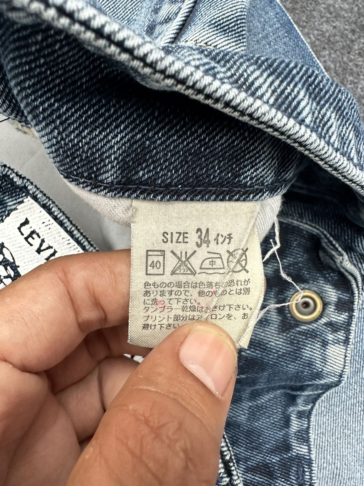 Levi's Vintage Levis 702 Baggy Destroyed Denim 34x32 D59 Size US 34 / EU 50 - 14 Thumbnail