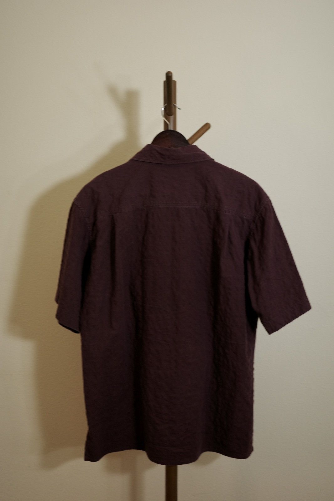 Acne Studios Acne Studios burgundy short sleeve shirt Size US M / EU 48-50 / 2 - 3 Thumbnail