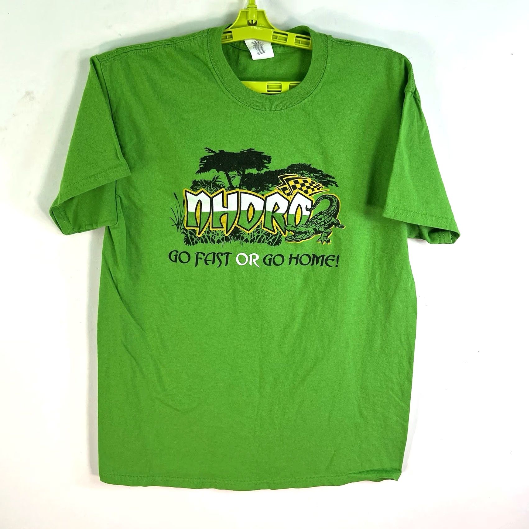 Gildan Gildan Racing Graphic Tee Men's Size M Green Crew Neck 2019 Gainesville FL Size US M / EU 48-50 / 2 - 2 Thumbnail