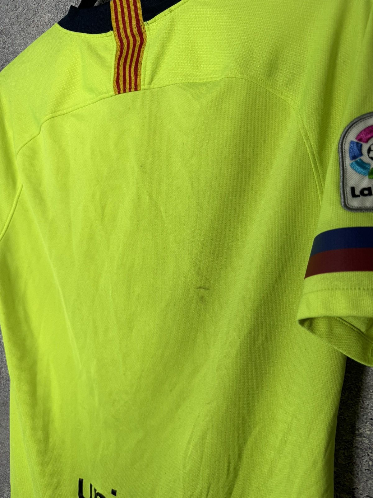 Nike Vintage FC Barcelona 2018/19 Away Nike Soccer Jersey Size US S / EU 44-46 / 1 - 18 Thumbnail
