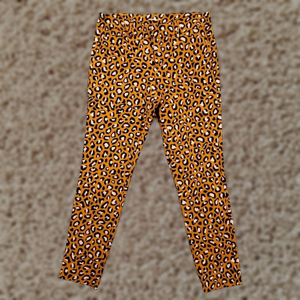 Old Navy Old Navy Leopard Print Pixie Pants Womens 4 Ankle Cheetah Stretchy 30x27 Size 27" / US 4 / IT 40 - 1 Thumbnail