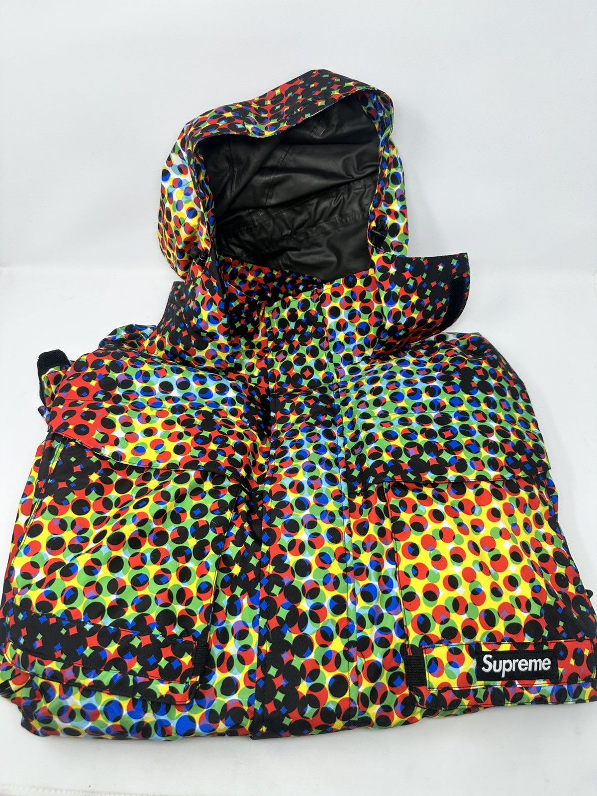 Sacred Heart GORE-TEX Shell Jacket Lサイズ Spring/Summer 2022 Preview – Supreme