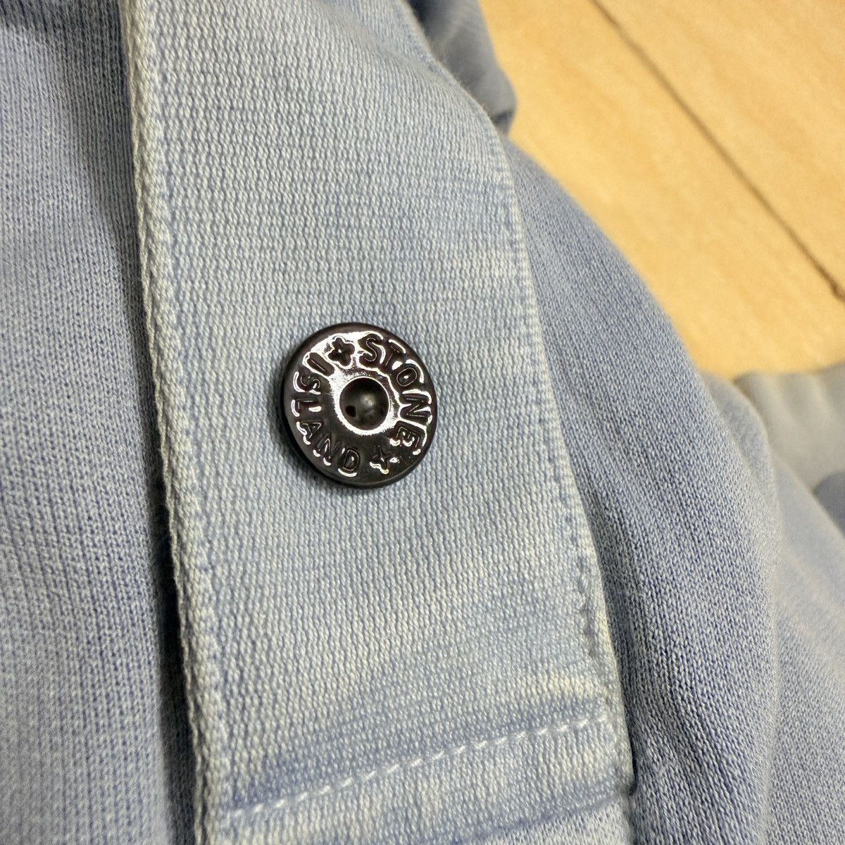Stone Island Stone Island 2014 Washed Blue Badge Light Sweatshirt Hoodie Size US XL / EU 56 / 4 - 4 Thumbnail