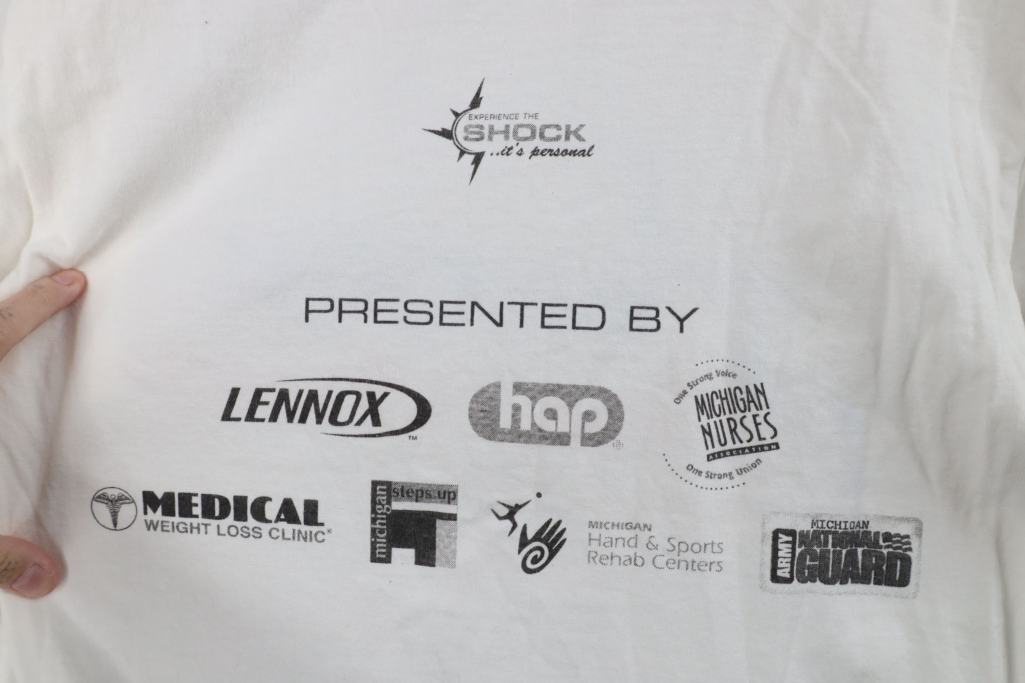 Vintage Vintage WNBA Detroit Shock Basketball T-Shirt White Cotton Size US S / EU 44-46 / 1 - 8 Thumbnail