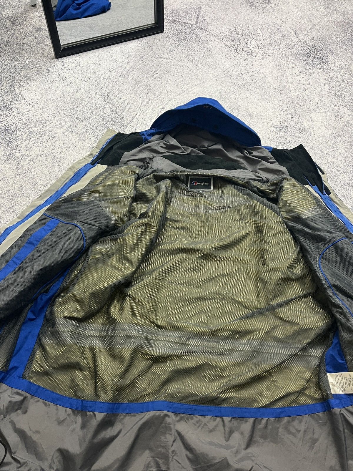Berghaus × Vintage Vintage Berghaus Mera Peak Gore-Tex Nylon Rain Jacket Rare Size US XL / EU 56 / 4 - 9 Thumbnail