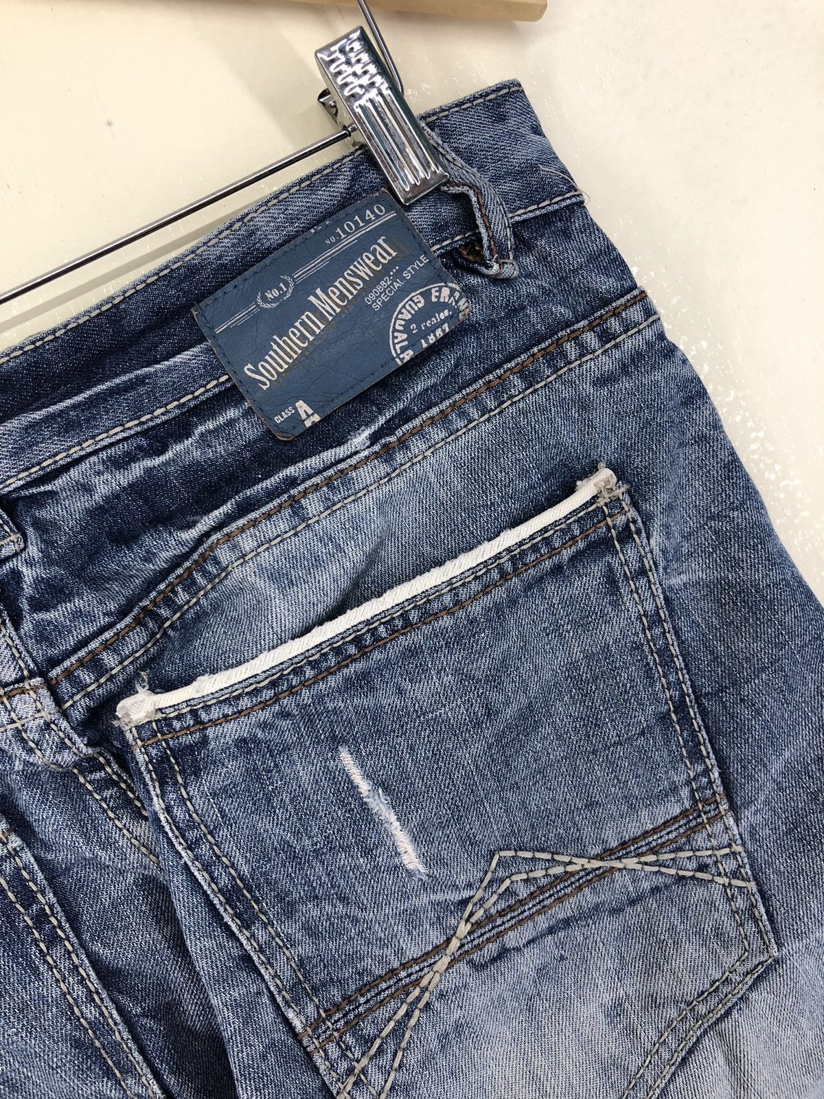 Japanese Brand Southern Menswear Distressed Faded Blue Jeans Size US 31 - 14 Thumbnail