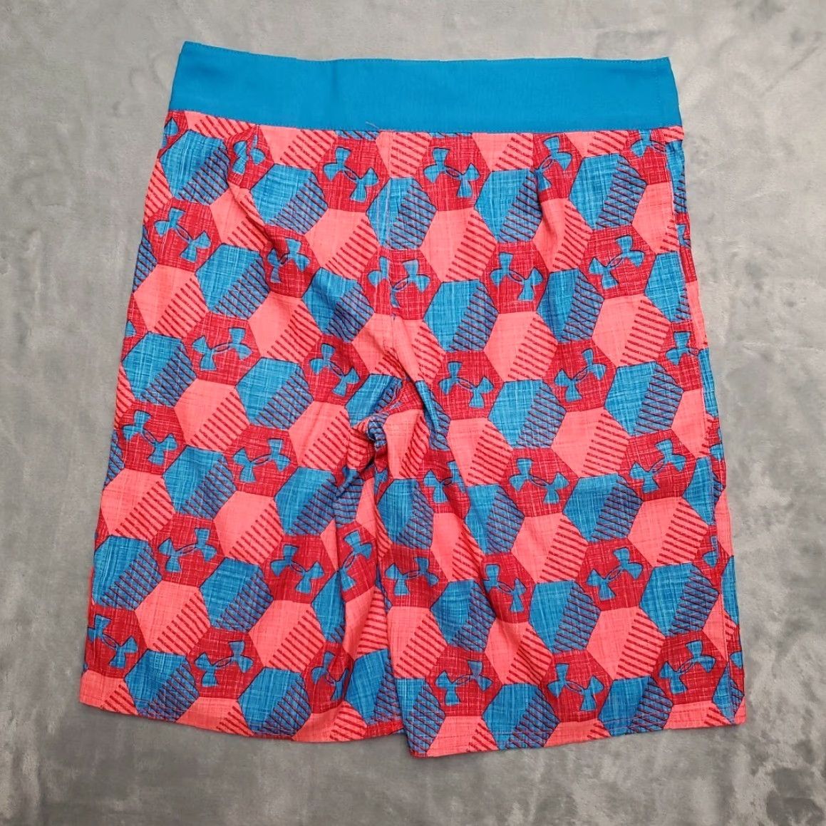 Under Armour Under Armour Board Shorts Men 27 Blue Red Heatgear Hybrid Unlined Swim UV-Protection Drawstring Geometric 90s Outdoor Mens Size US 27 - 5 Thumbnail