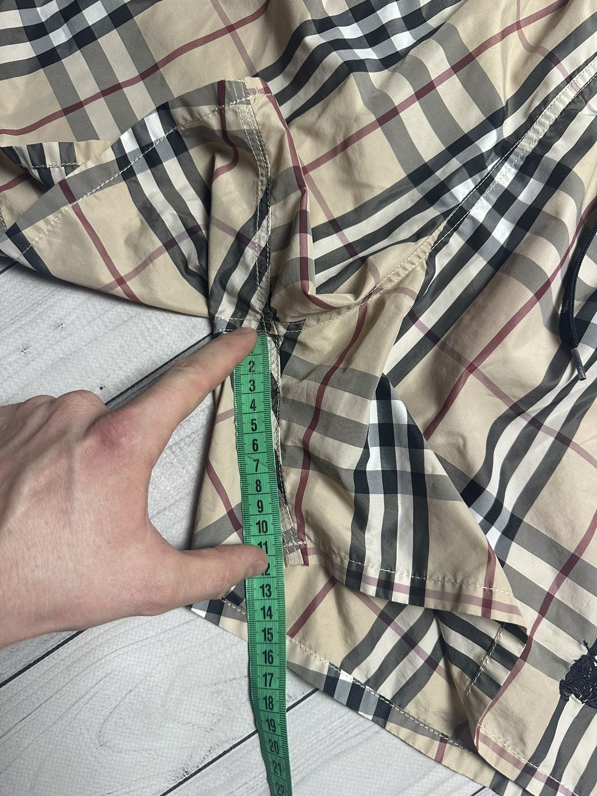 Burberry × Vintage Vintage Burberry plaid shorts size M plaid rare Size US 32 / EU 48 - 14 Thumbnail