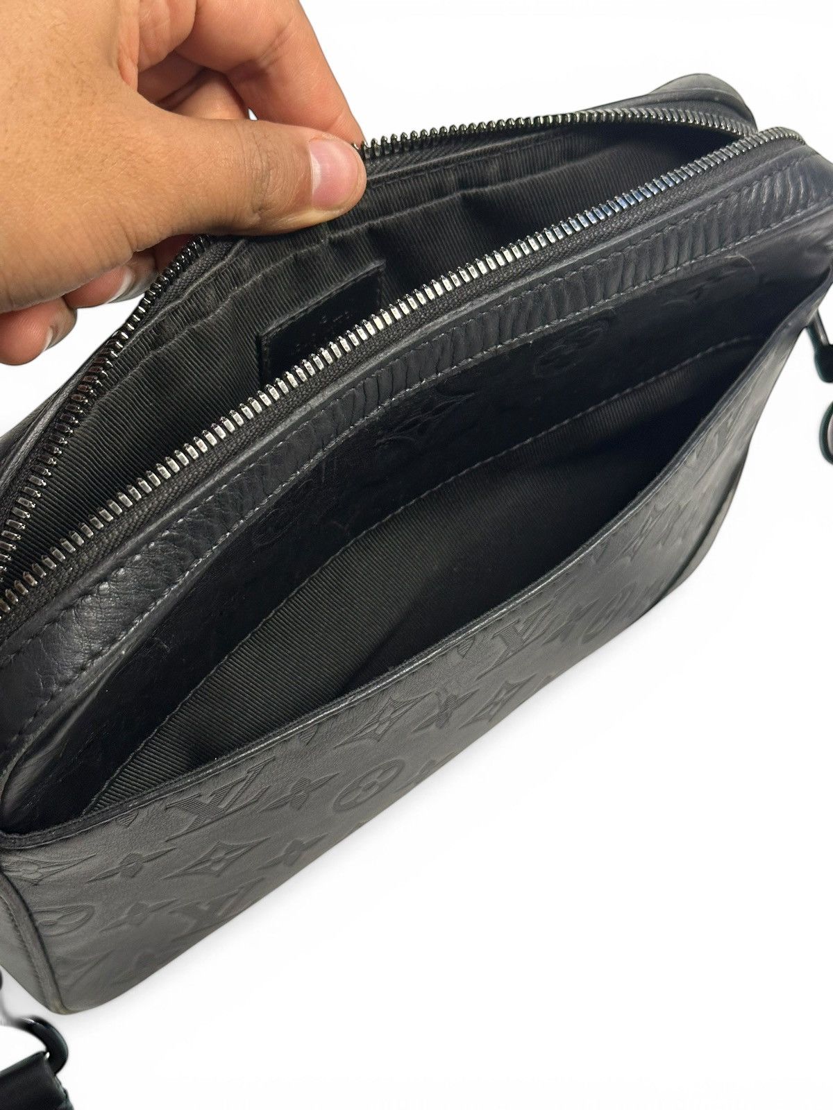 Louis Vuitton Monogram Duo Messenger Black Size ONE SIZE - 13 Thumbnail