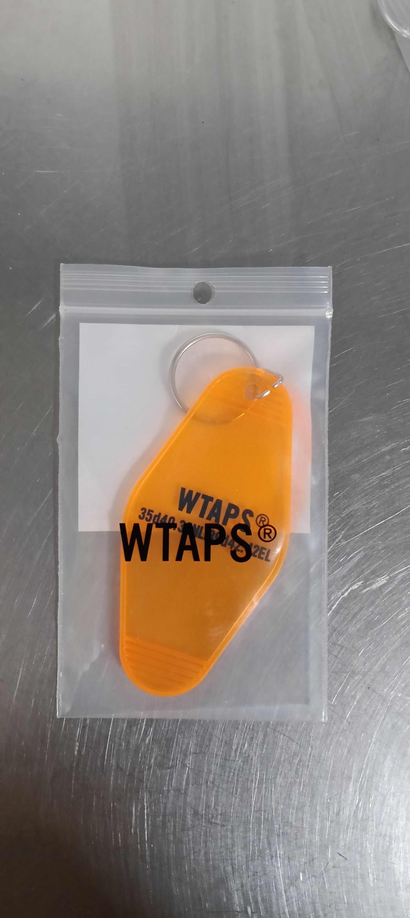 Wtaps WTAPS ACRYLIC KEY HOLDER KEYCHAIN ORANGE CLEAR Size ONE SIZE - 2 Thumbnail