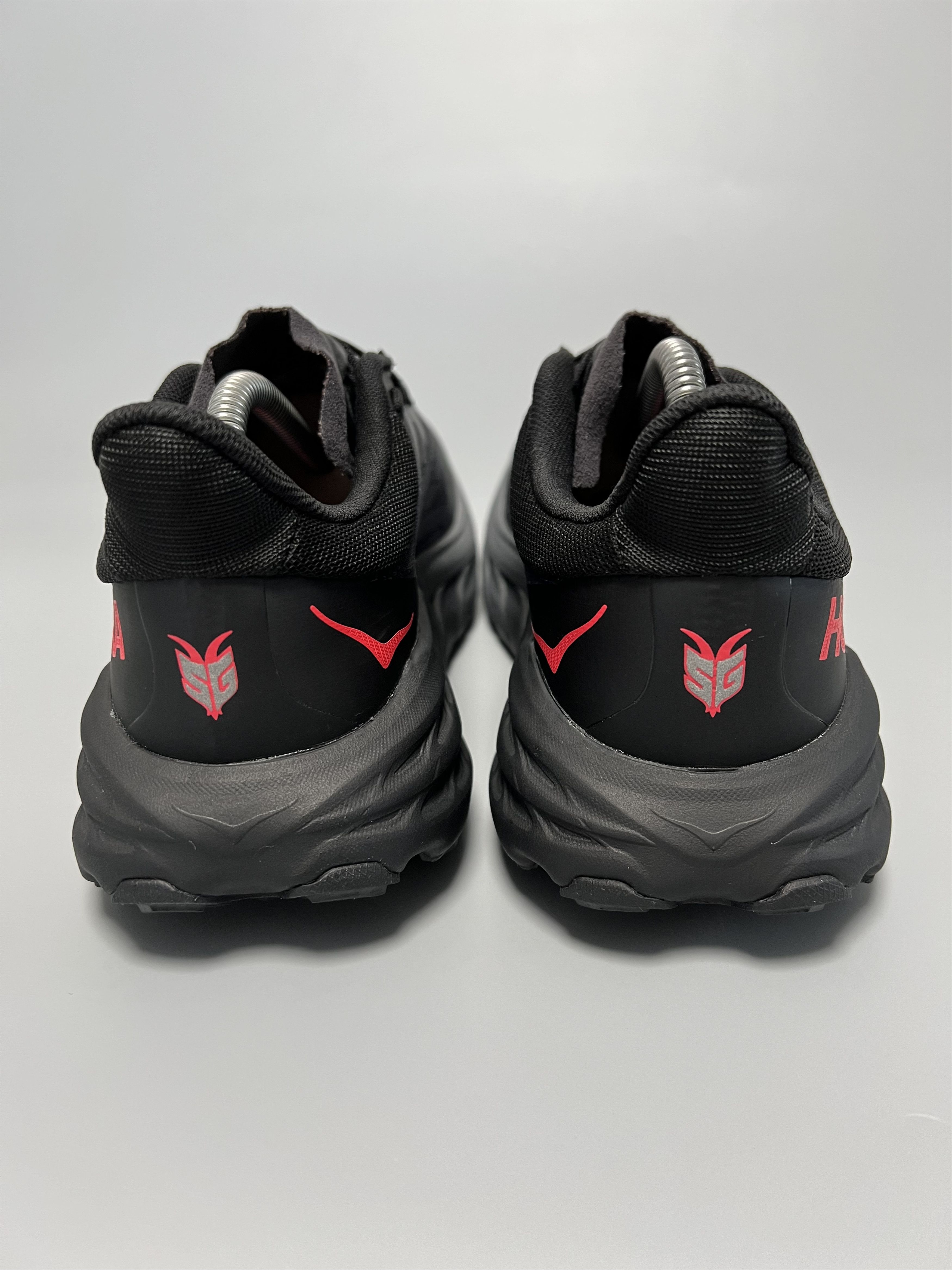 Goretex × Hoka 9B Hoka One One Speedgoat 5 GTX Trail Running Shoes Size US 9 / IT 39 - 3 Thumbnail