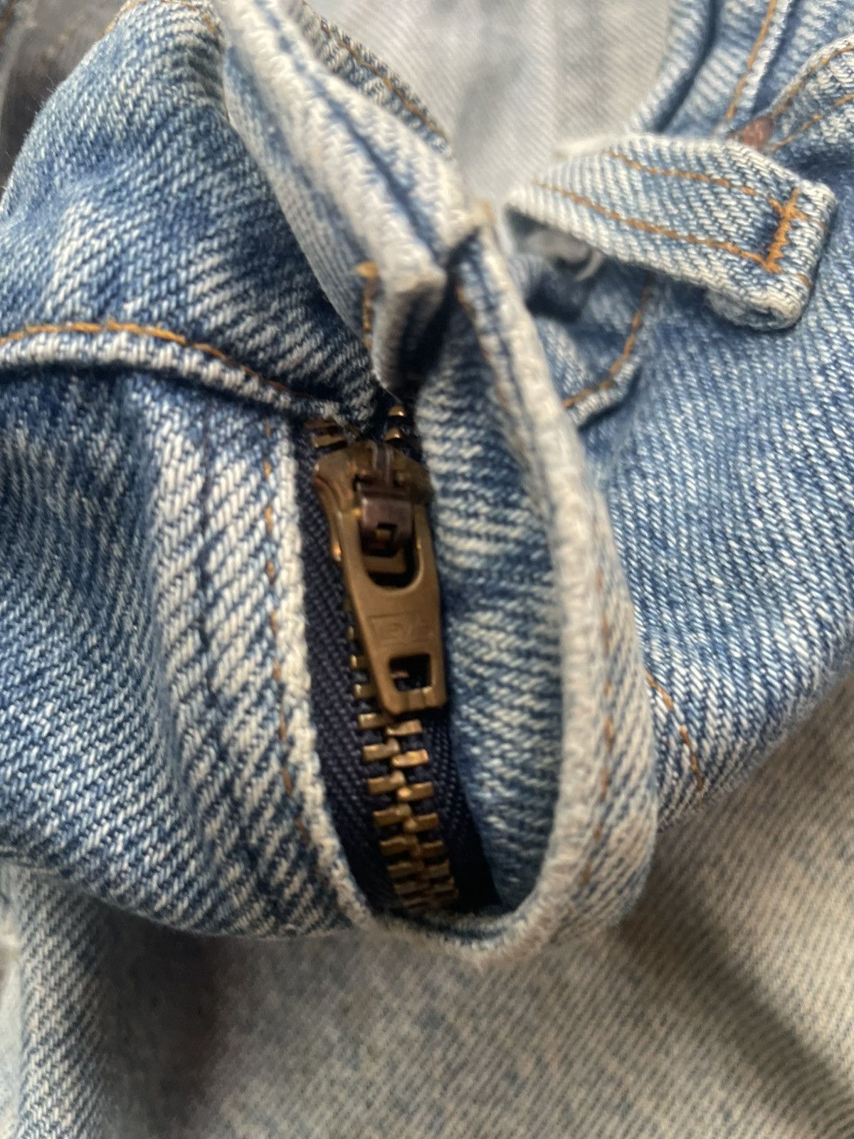 Levi's Vintage 1989 Levis 505 Orange Tab USA Size US 33 - 22 Thumbnail