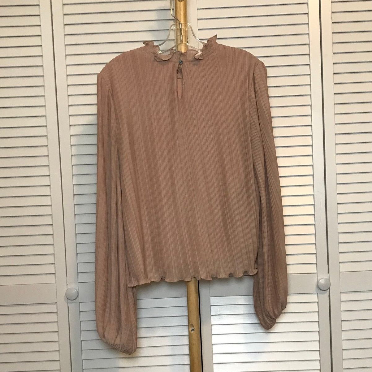 Other She + Sky Satin Smocked Neck Long-Sleeve Cropped Blouse L Size L / US 10 / IT 46 - 3 Thumbnail
