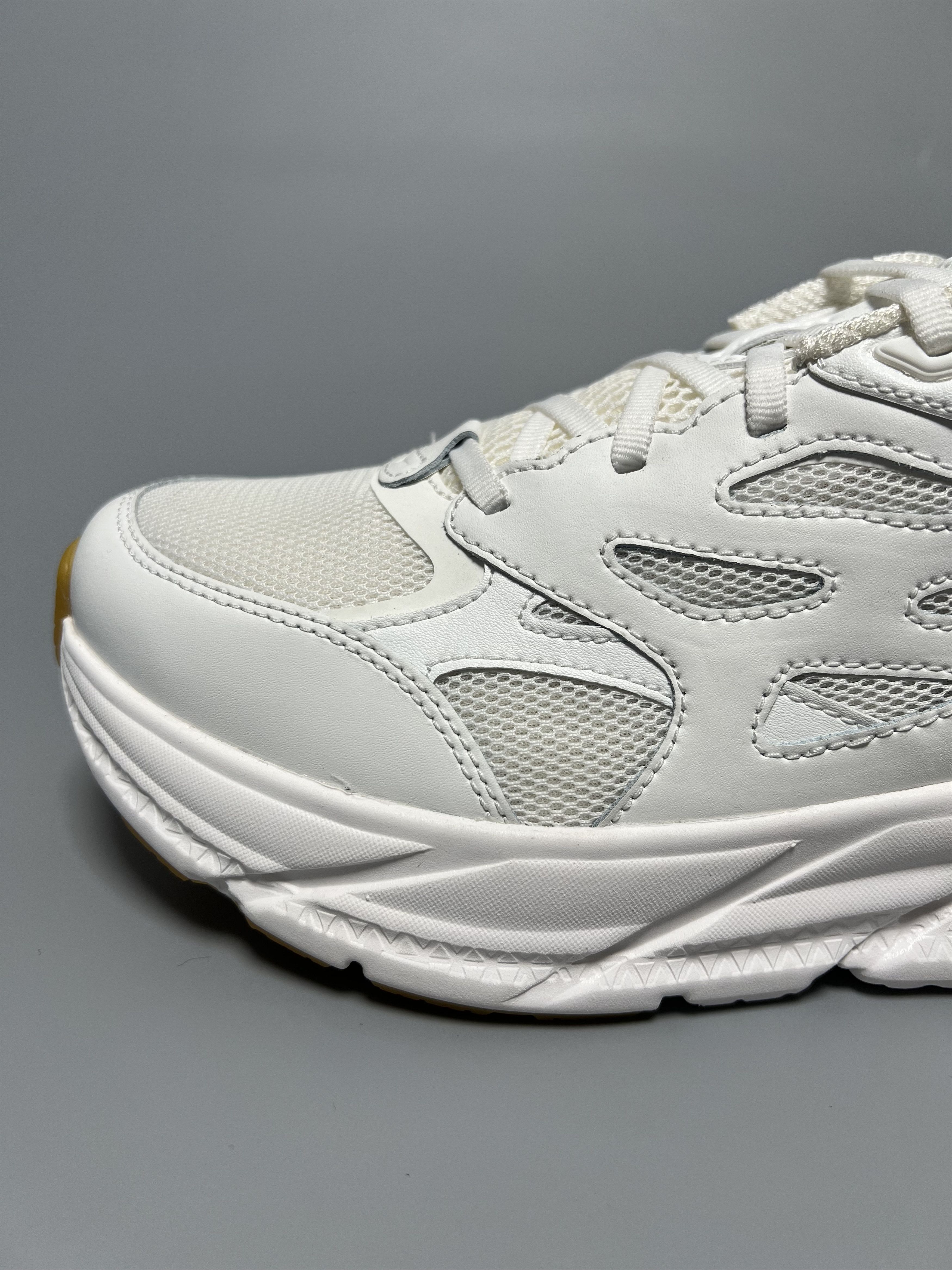Hoka Hoka One One Clifton L Athletics Running Shoes 1160050-WWH Size US 10 / EU 43 - 8 Thumbnail