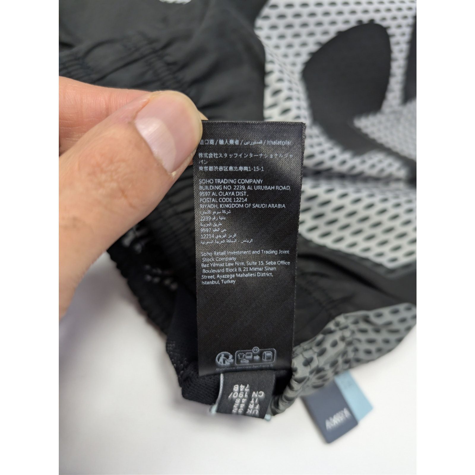 Amiri o1rshd1 Q:2 / Spliced Swim Trunk Shorts in Black Size US 32 / EU 48 - 20 Thumbnail
