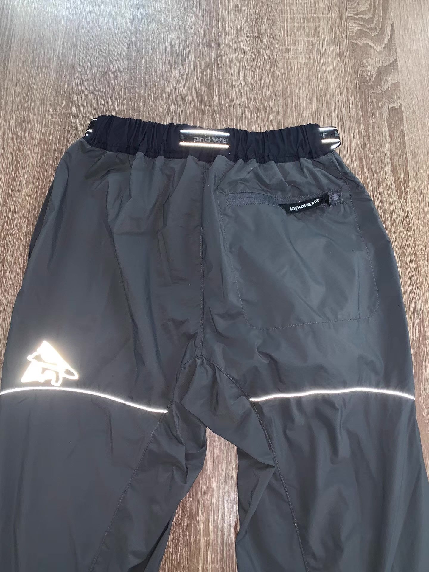 Maison Kitsune MAISON KITSUNÉ × and wander Ｑ22 Size US 34 / EU 50 - 9 Thumbnail