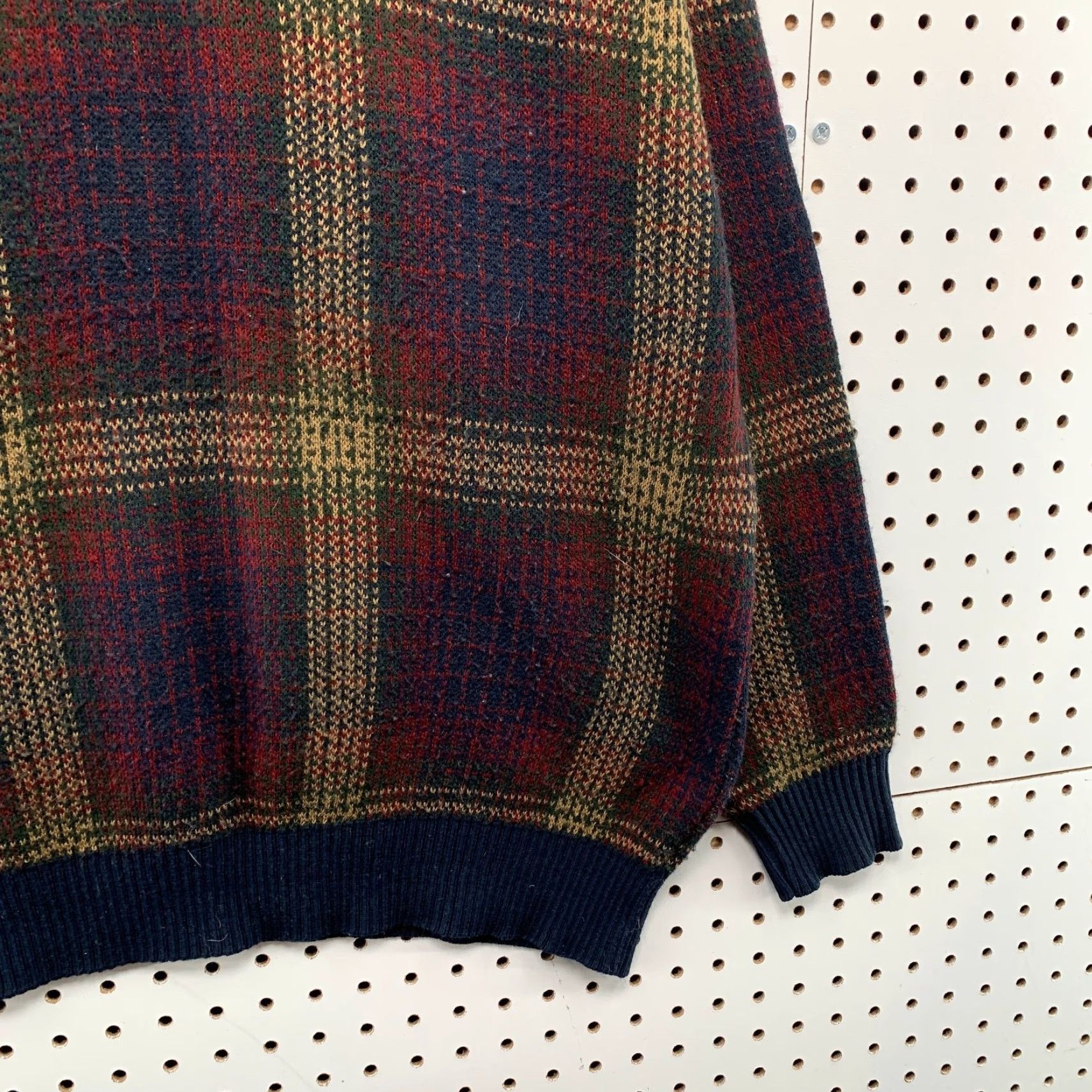 Van Heusen VINTAGE Van Heusen Sweater Mens Large Blue Red Plaid Grandpa Dad Retro Acrylic Size US L / EU 52-54 / 3 - 6 Thumbnail