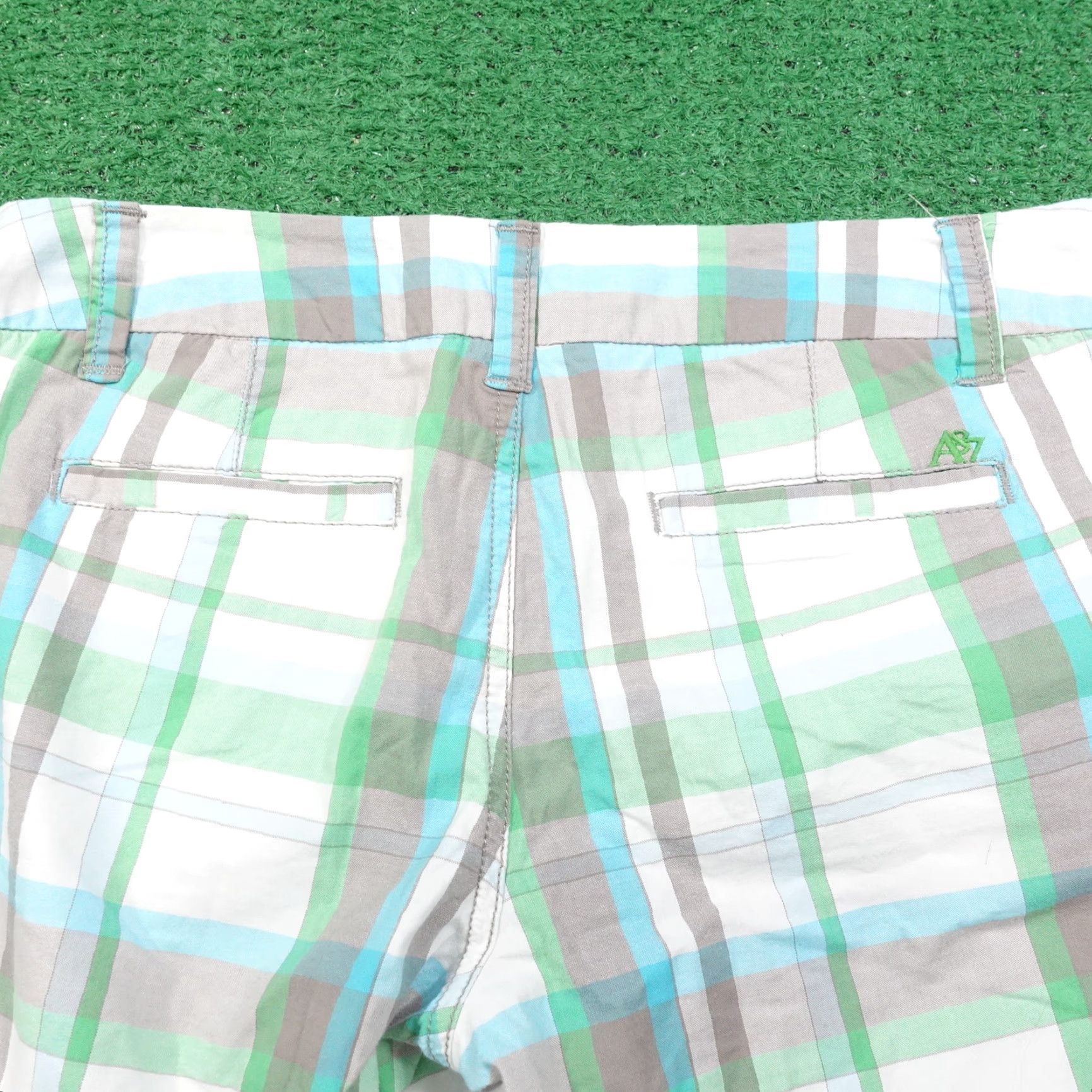 Aeropostale Vintage AeroPOSTALE Women's Cotton Blend Plaid Flat Front Chino Shorts Size 4 Casual Summer Size 27" / US 4 / IT 40 - 4 Thumbnail