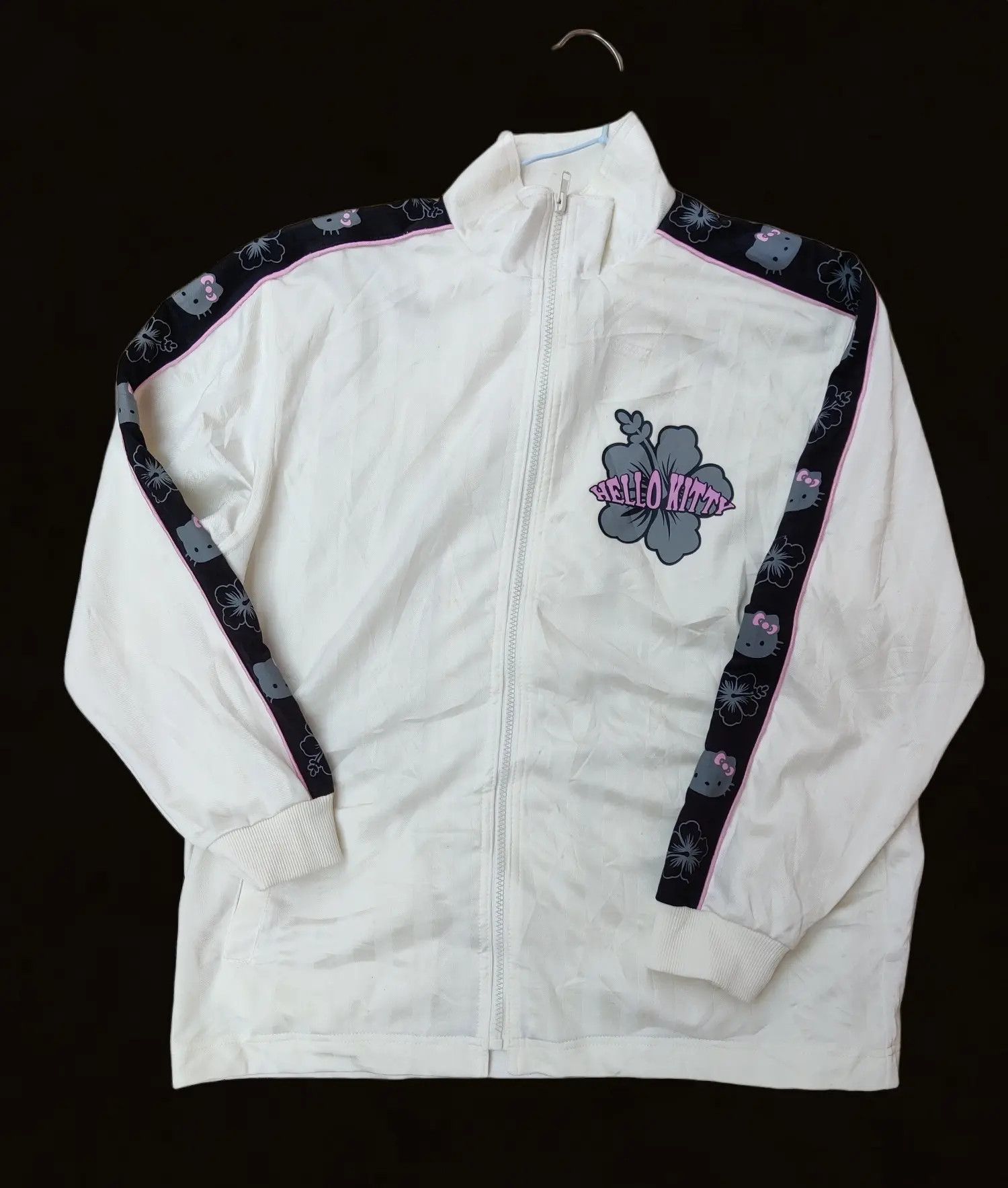 Anime ❤FINAL DROP❤HELLO KITTY SIDETAPE SWEATER JACKET Size US M / EU 48-50 / 2 - 3 Thumbnail