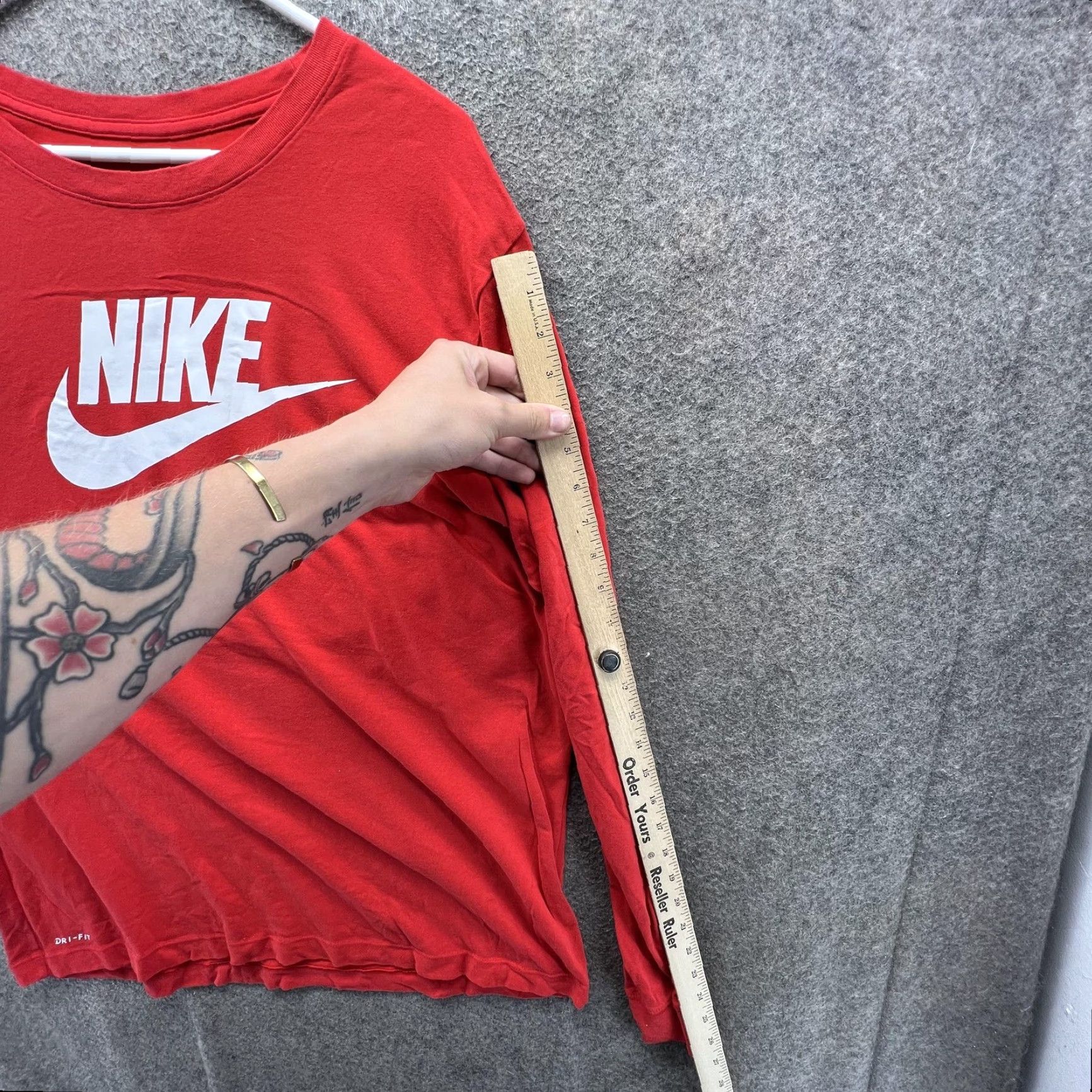 Nike Nike Dri-FIT Mens XL Long Sleeve Shirt Red Logo Athletic Running Tee Top Size US XL / EU 56 / 4 - 4 Thumbnail