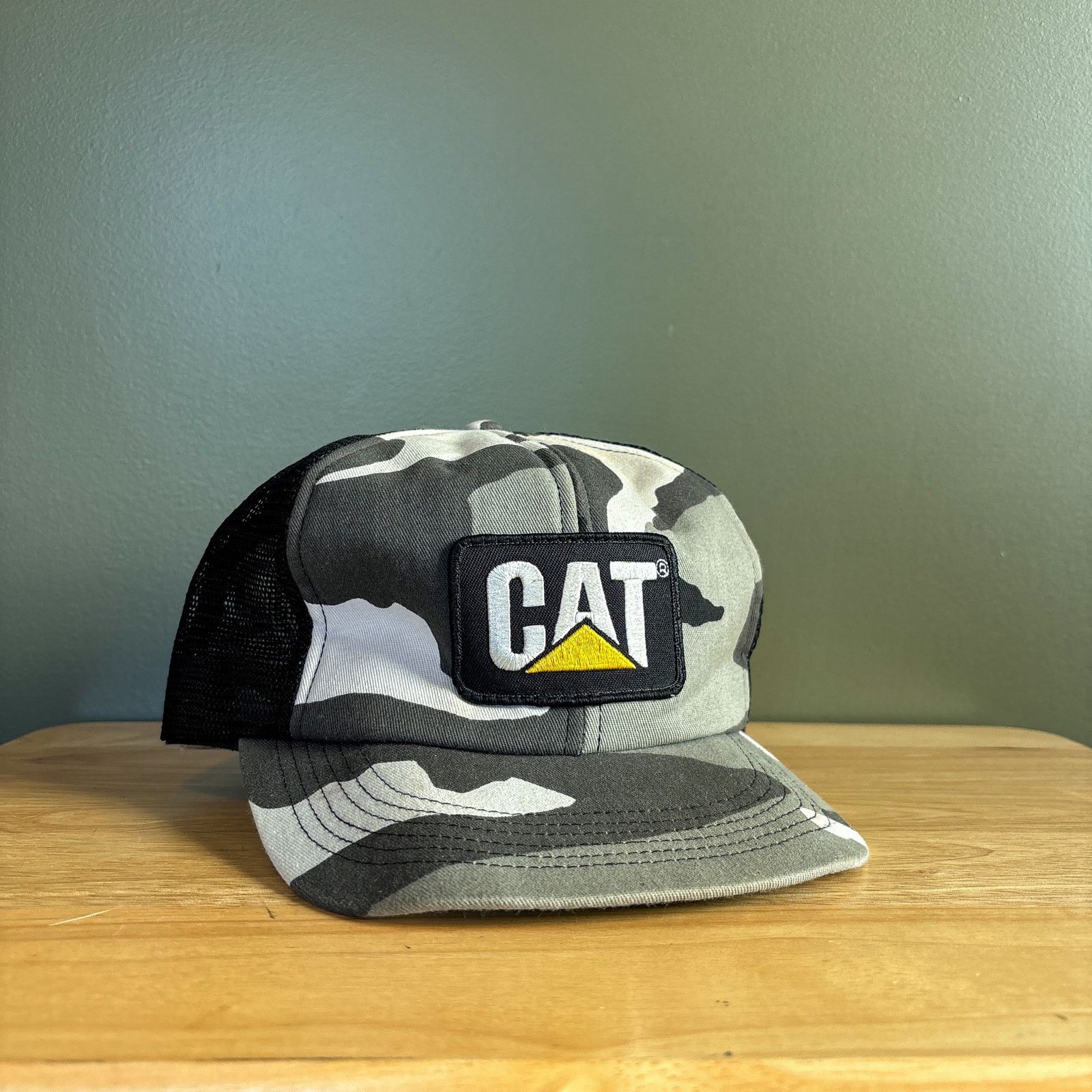Other Vintage CAT Caterpillar Camouflage Mesh Trucker Snapback Hat Size ONE SIZE - 1 Thumbnail