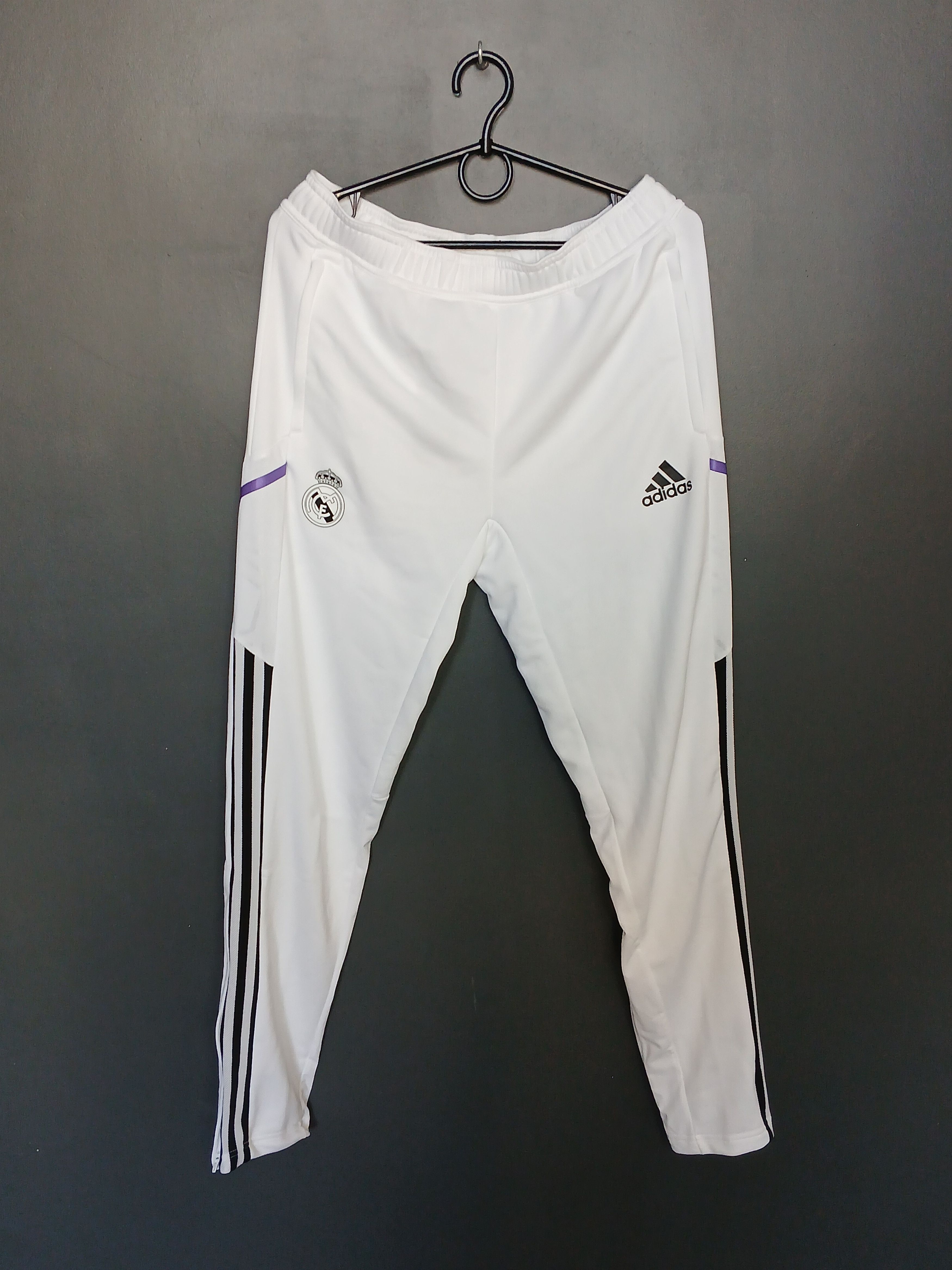 Adidas New KIDS Real Madrid Football Training Pants Size US 29 - 1 Thumbnail