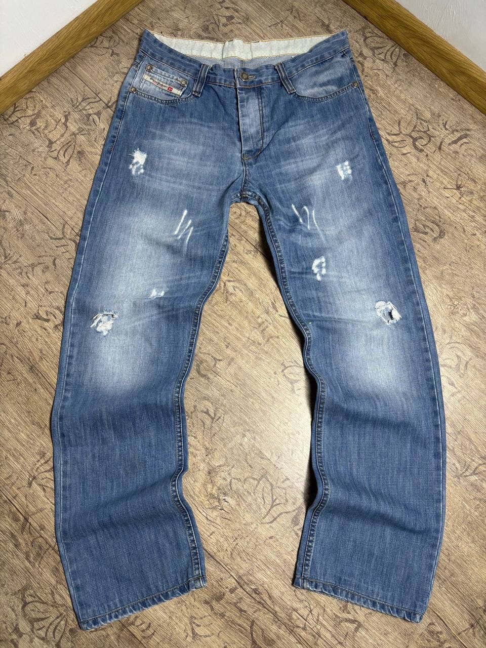 Diesel Vintage Diesel Baggy Thrashed Bootcut Denim jeans Size US 34 / EU 50 - 7 Thumbnail