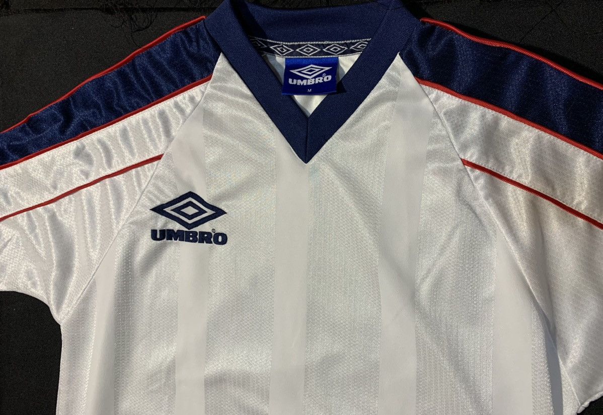 Umbro 90s Vintage Umbro Jersey White Size M Size US M / EU 48-50 / 2 - 4 Thumbnail