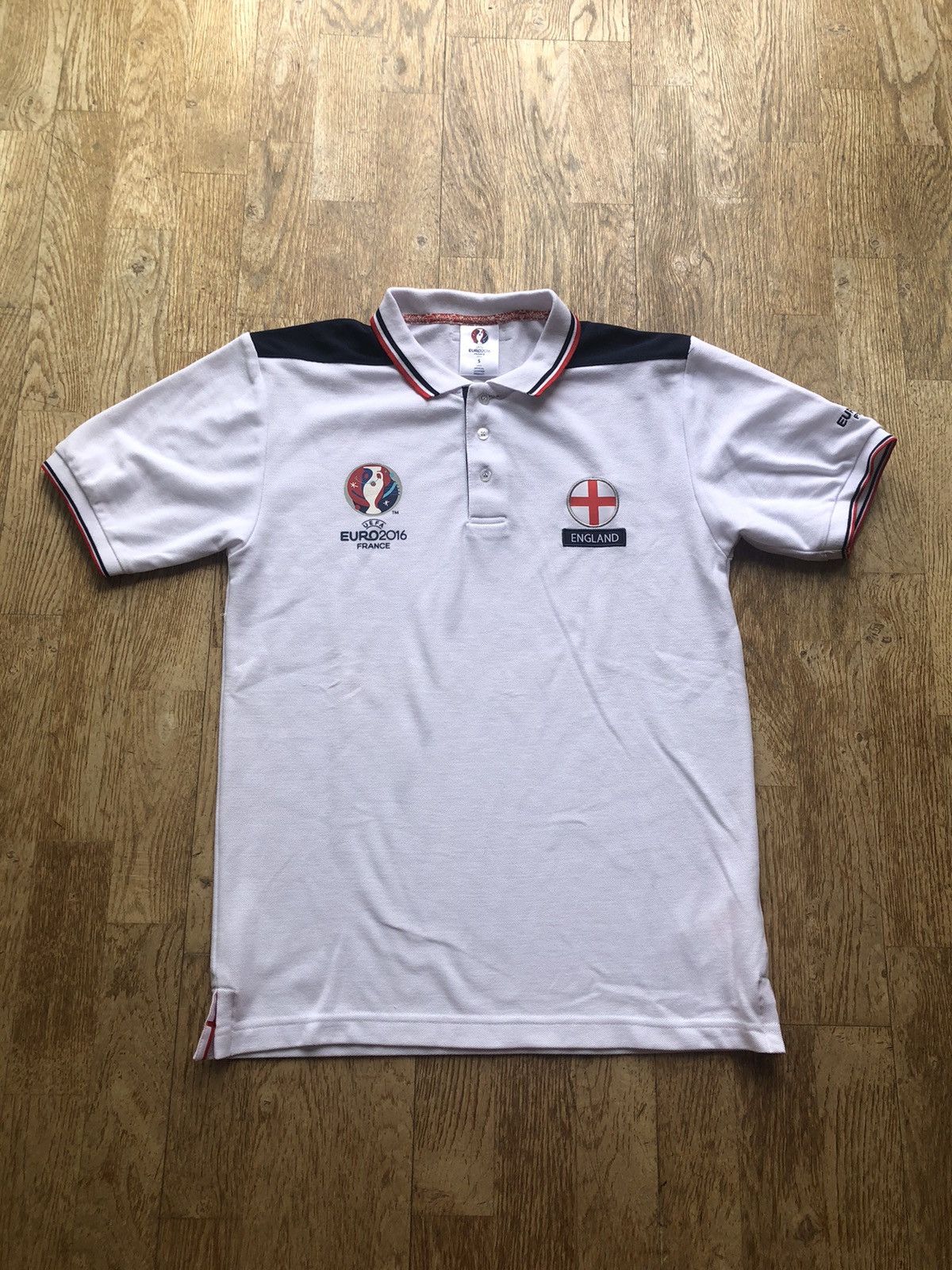 Vintage RARE UEFA EURO 2016 ENGLAND FOOTBALL SOCCER SHIRT JERSEY Size US S / EU 44-46 / 1 - 1 Thumbnail