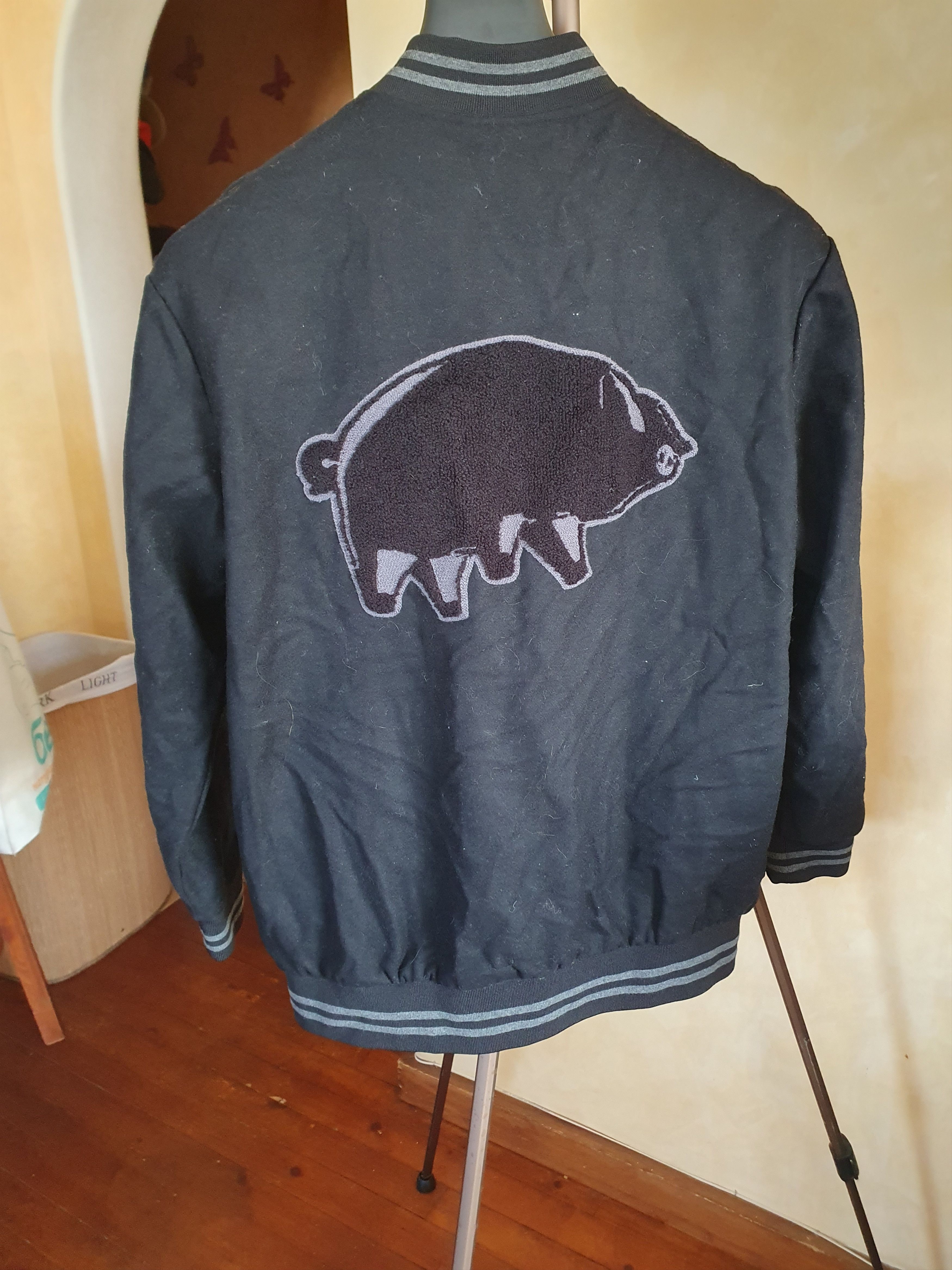 Band Tees × Pink Floyd Roger Waters Us + Them Tour Wool Pigs Varsity Jacket sz M Size US M / EU 48-50 / 2 - 2 Thumbnail