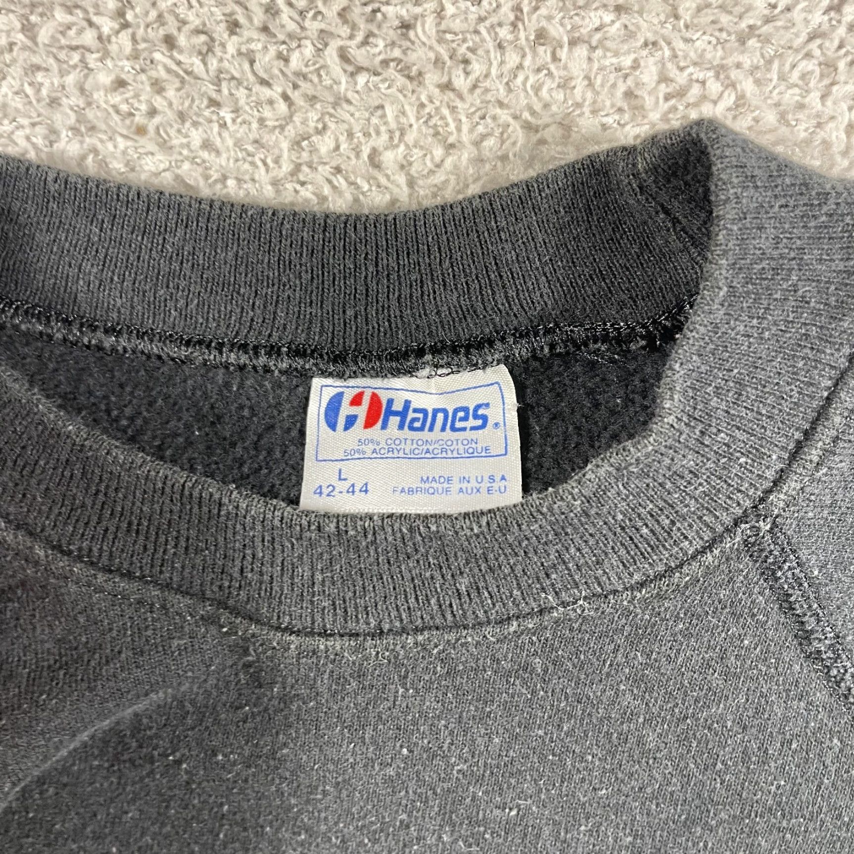 Hanes VINTAGE Marshall Tigers Crewneck Sweatshirt Hanes Adult Large Black Football 80s 90s USA Mens Sweatshirt Crew Neck Long Sleeve Pullover Size US L / EU 52-54 / 3 - 3 Thumbnail