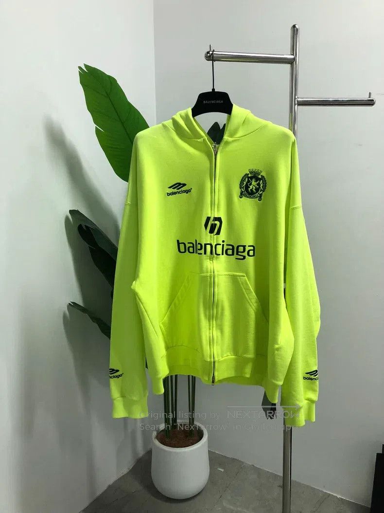 Balenciaga Balenciaga Letter Printed Hooded Zip-Up Loose Long Sleeve Size US S / EU 44-46 / 1 - 1 Thumbnail