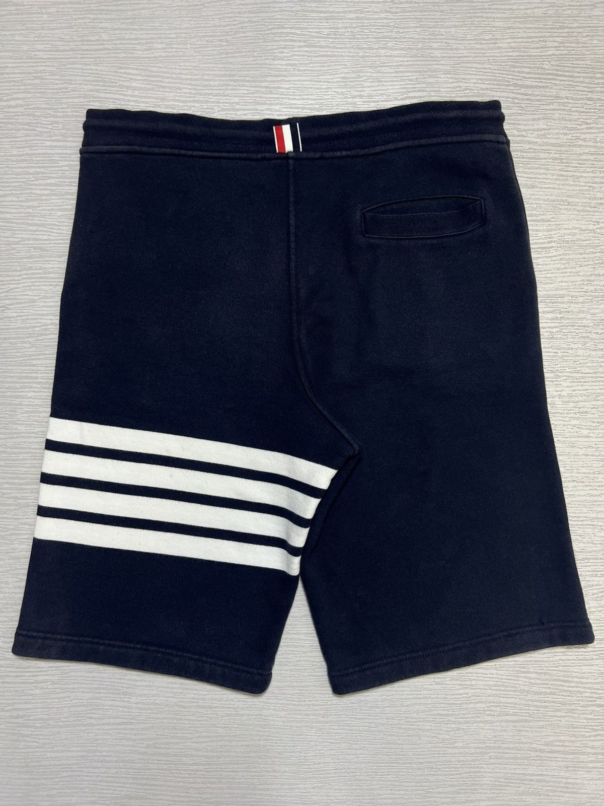 Thom Browne Thom Browne - Classic Loopback 4 Bar Sweatshorts Size US 28 / EU 44 - 2 Thumbnail