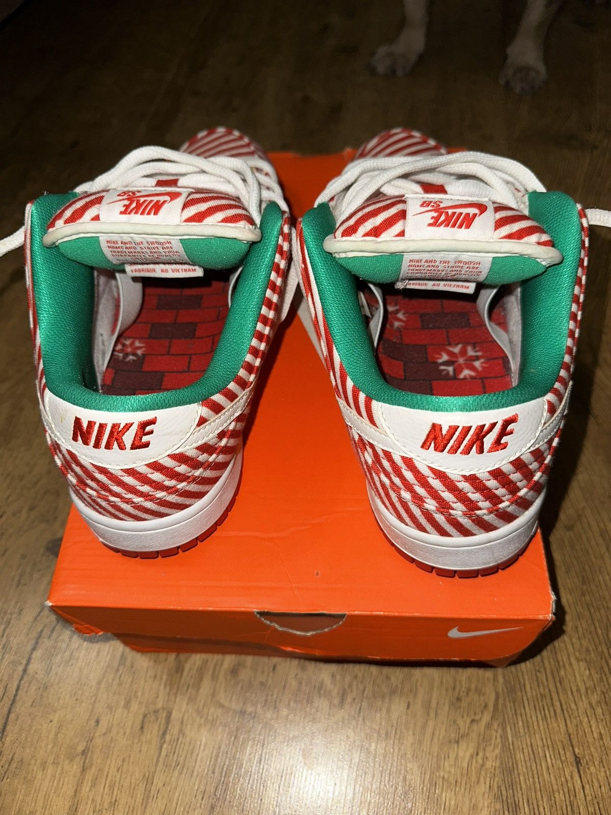 Nike SB Nike sb dunk low candy cane Size US 9 / EU 42 - 2 Thumbnail