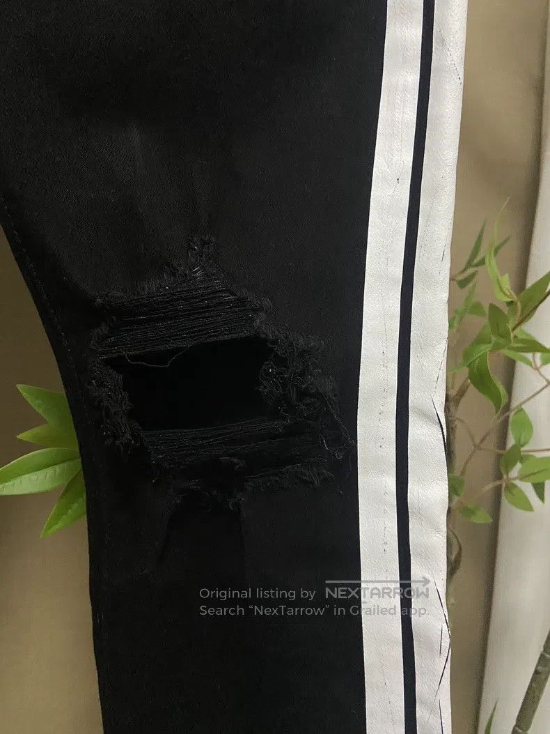 Other Amiri Size 29 White striped ripped jeans on the sides Size US 29 - 4 Thumbnail