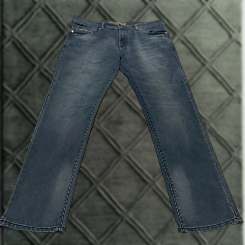 Diesel VINTAGE? No — Use Real Title: Diesel Larkee Jeans Mens W38 L34 Blue Regular Fit Straight Leg Denim Size US 38 / EU 54 - 1 Thumbnail