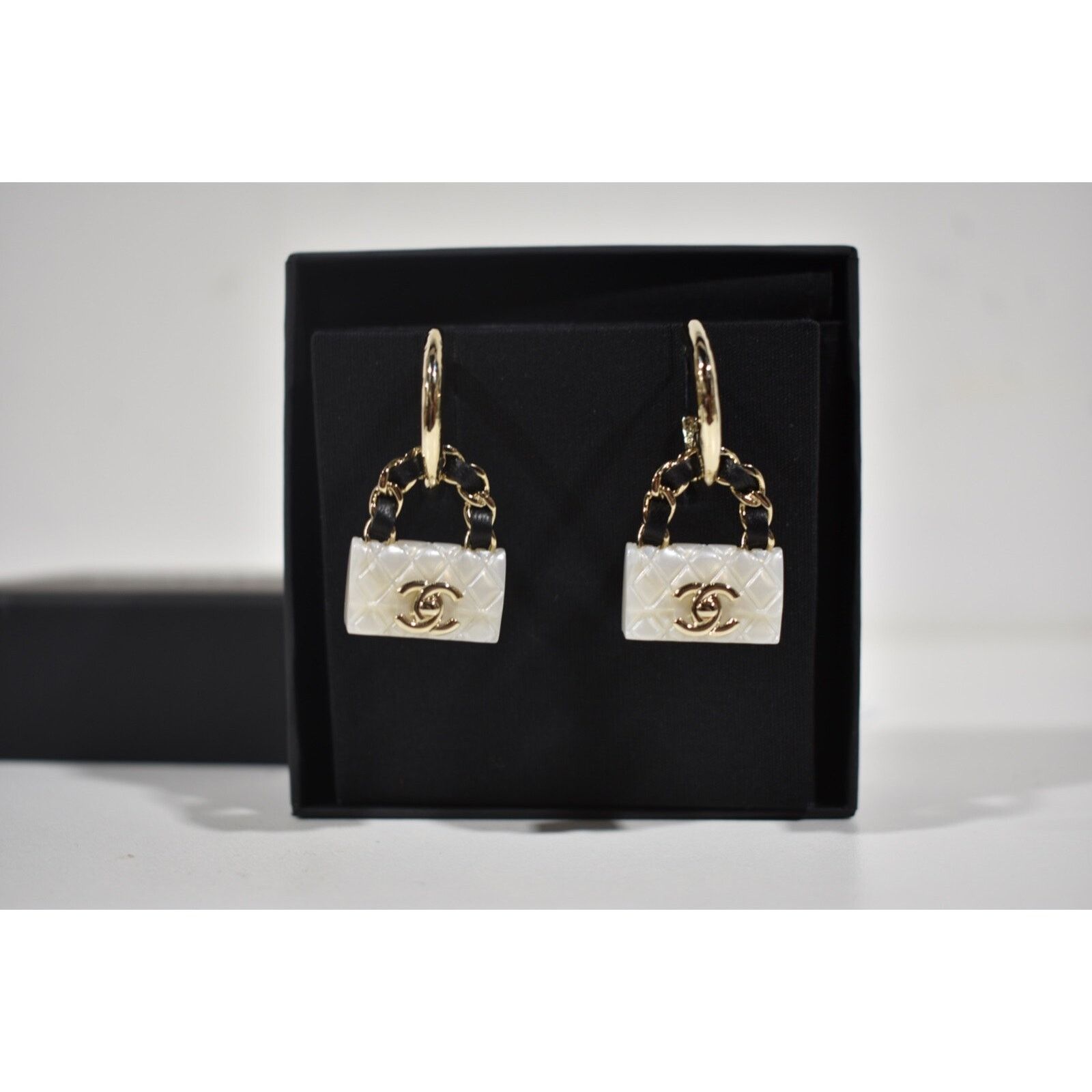 Chanel Chanel Quilted Bag Gold CC Logo Dangle Drop Hoop Earrings Size ONE SIZE - 3 Thumbnail