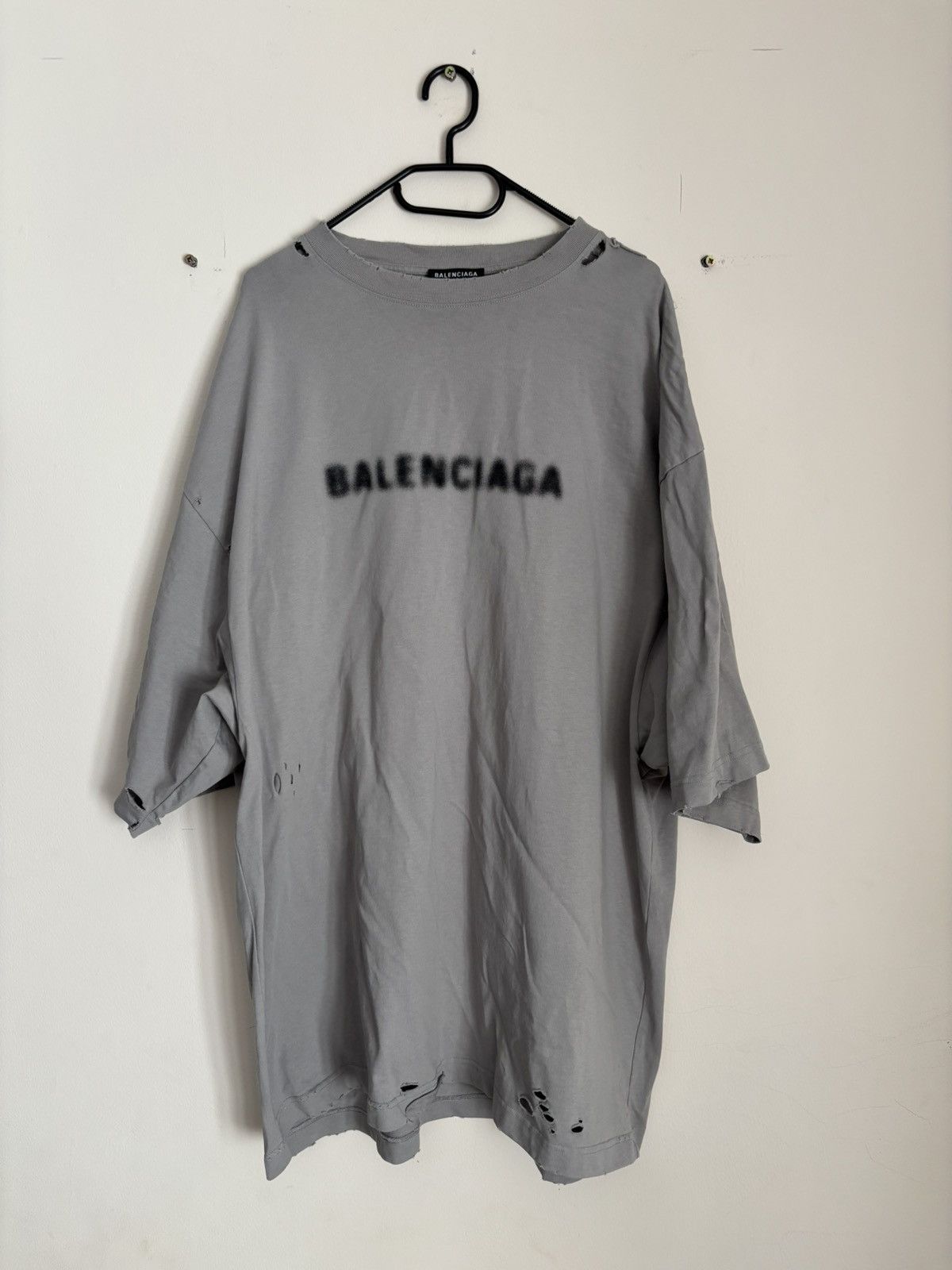 Balenciaga Balenciaga Blurred Logo Distressed Tee Size US M / EU 48-50 / 2 - 1 Thumbnail
