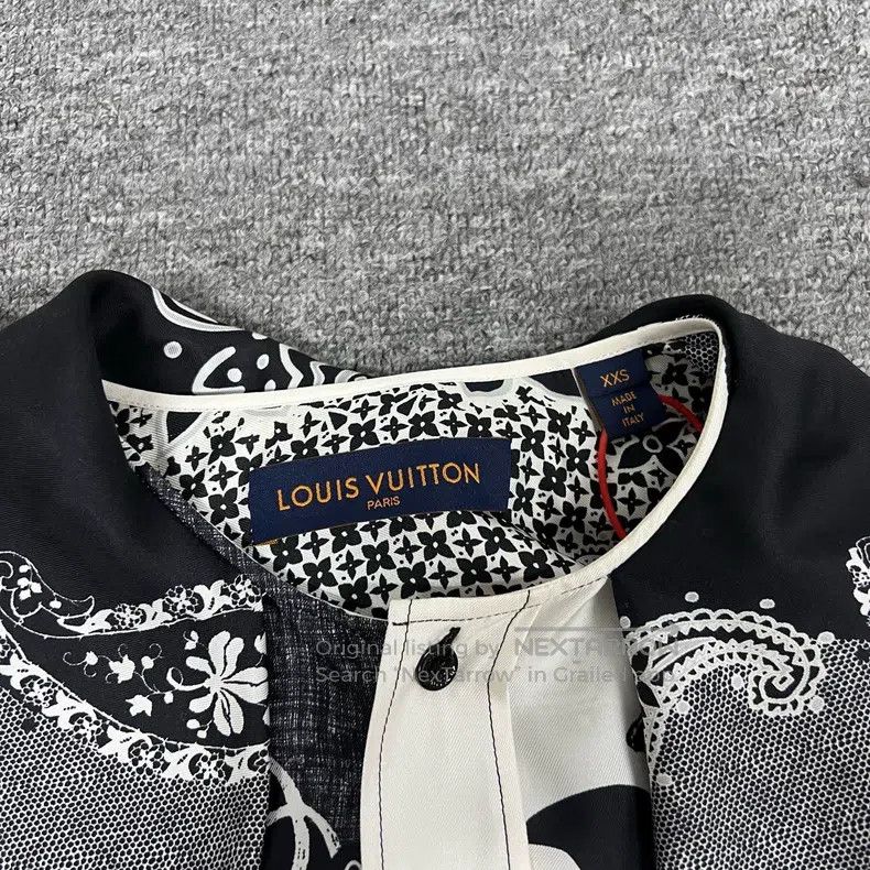 Louis Vuitton Louis Vuitton Witch cashew flower silhouette mulberry silk Size US XXS / EU 40 - 6 Thumbnail