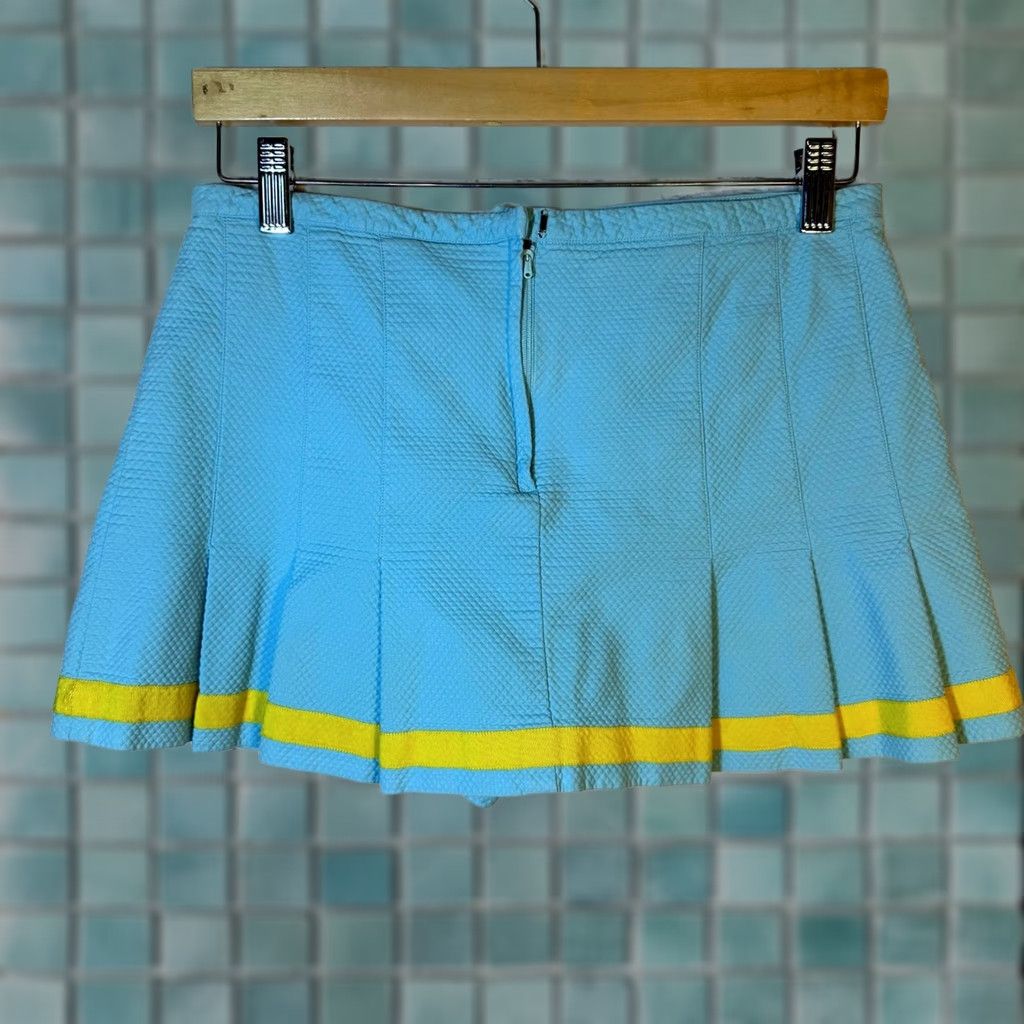 Lilly Pulitzer VINTAGE Lilly Pulitzer Skort Blue Piqué Pleated with Yellow Trim 6 Women Gl Size ONE SIZE - 1 Thumbnail