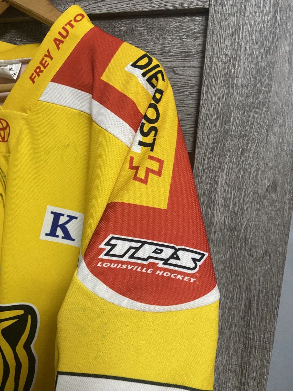 NHL SCL Tiger Langnau Switzerland NFL hockey Bauer Size US M / EU 48-50 / 2 - 14 Thumbnail