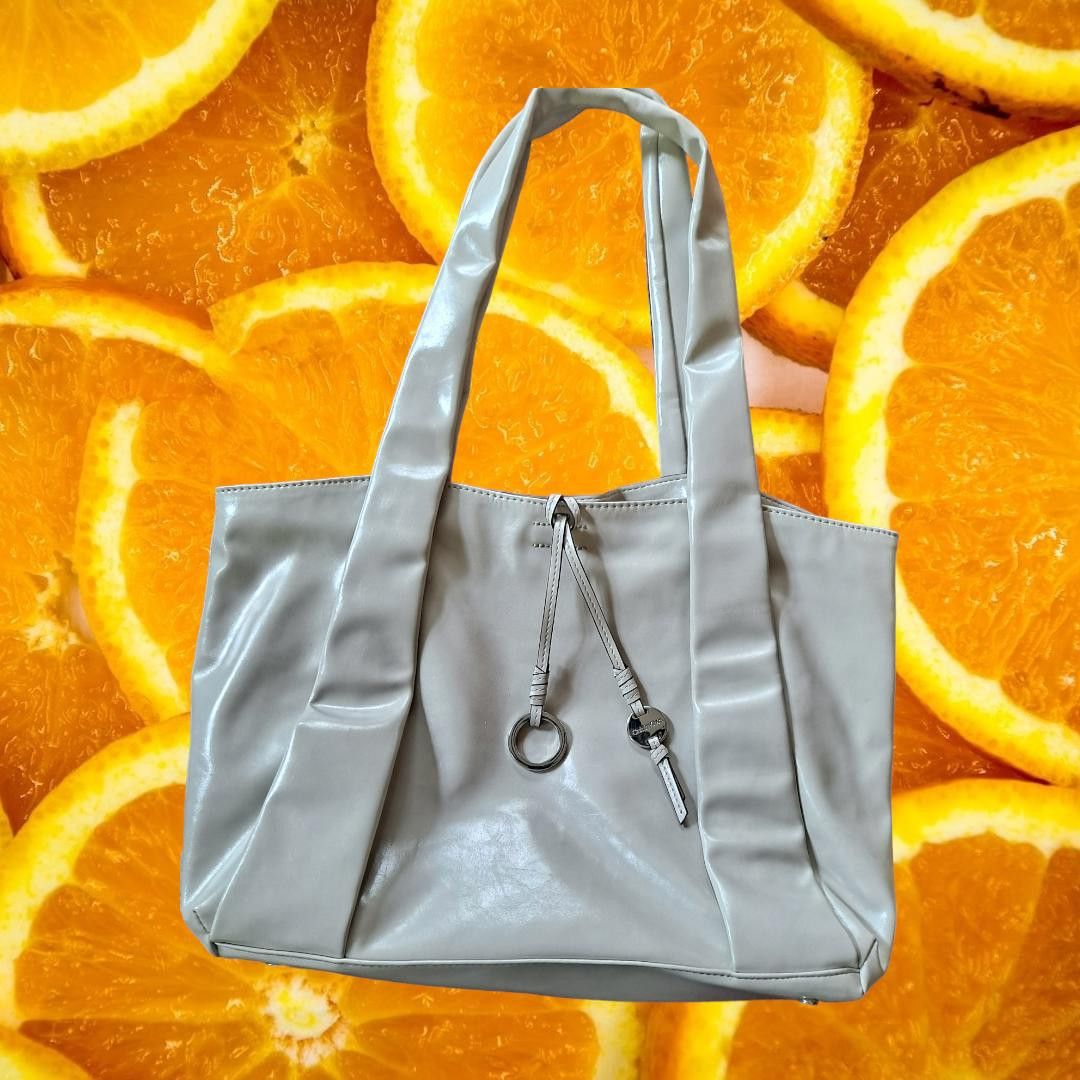 Calvin Klein Calvin Klein Hana Shiny White Faux Leather Shoulder Bag/Tote Size ONE SIZE - 1 Thumbnail