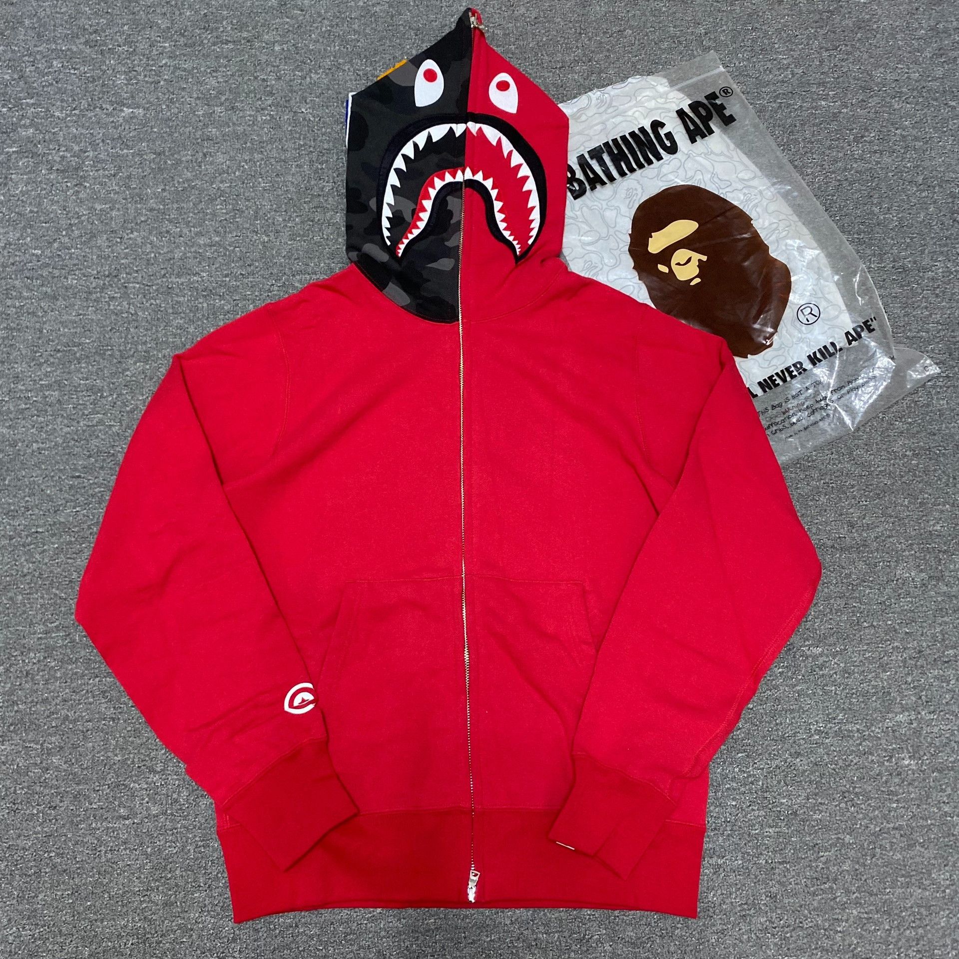 Bape BAPE Embroidered Shark Zip Jacket Size US M / EU 48-50 / 2 - 1 Thumbnail