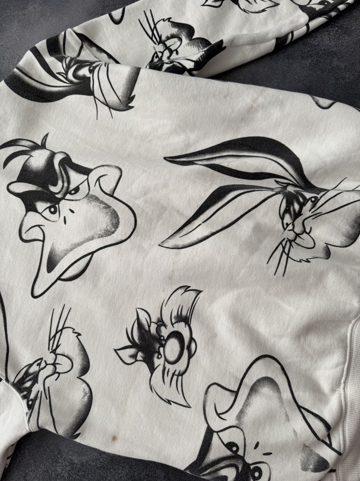 Warner Bros Vintage y2k Lot 29 Looney Tunes All Over Print Boxy Hoodie Size US L / EU 52-54 / 3 - 13 Thumbnail