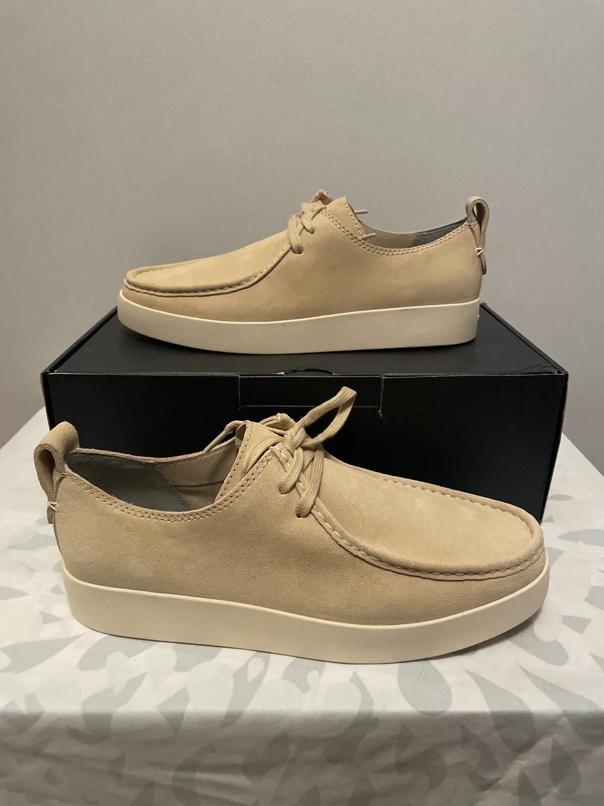 Everlane NIB Everlane Men's Size 7 Suede Desert Shoe Beige / Tan Size US 7 / EU 40 - 1 Thumbnail