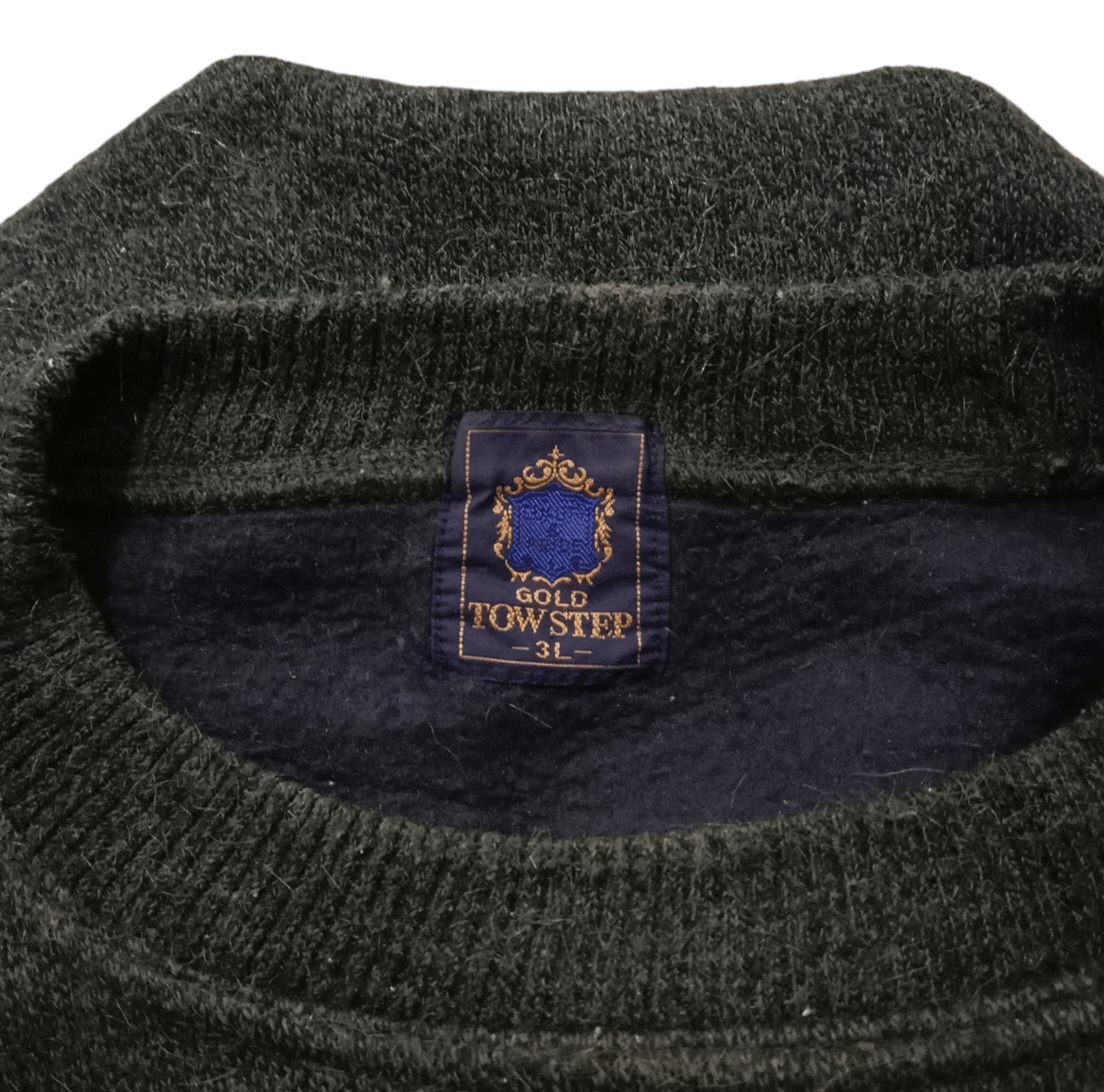 Edition Japan × Japanese Brand × Vintage Vintage GOLD TOW STEP Acrylic Sweaters Size US L / EU 52-54 / 3 - 8 Thumbnail