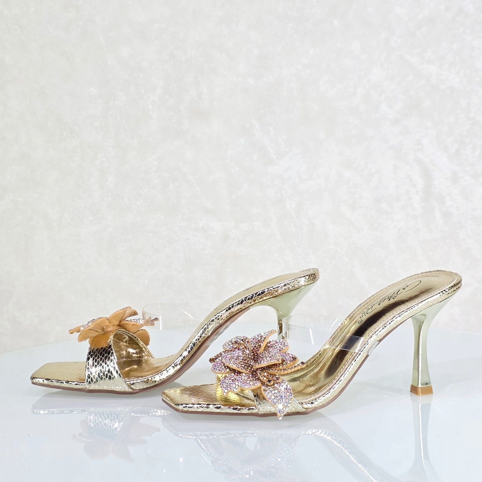 Other Lily Rhinestone Flower Gold Slip On 3.25" Heel Casual Evenin Size US 10 / IT 40 - 1 Thumbnail