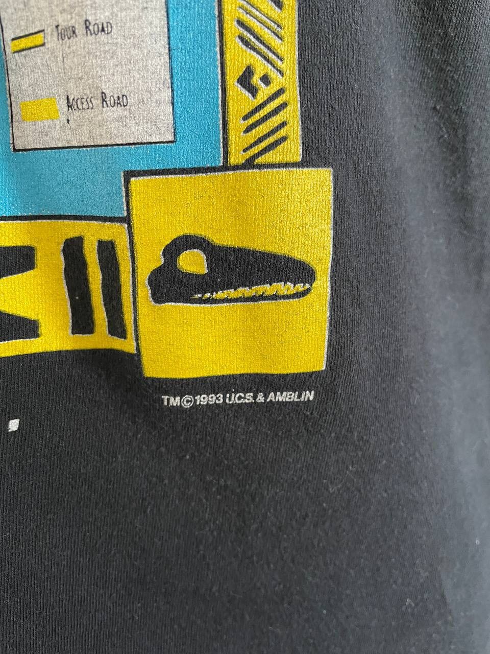 Vintage Jurassic Park Tee T Shirt 1993 Vintage Black Island Tour Size US L / EU 52-54 / 3 - 10 Thumbnail