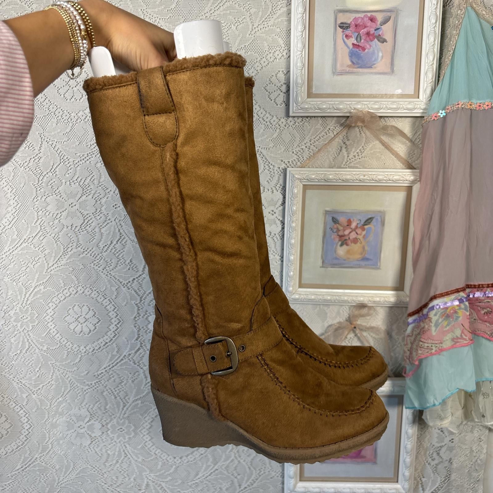 Other y2k fur wedge buckle suede boots Size ONE SIZE - 1 Thumbnail